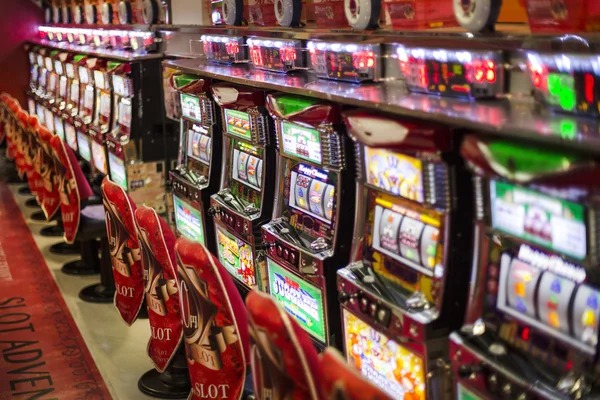 pusatwin slot mobile app interface showing sportsbook and live dealer sections
